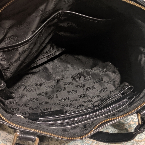 Michael Kors Leather Purse - Picture 5 of 8